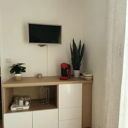 Independante Avec Terrasse Et Jardin Privatif 3*